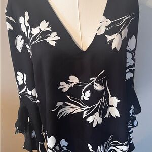 Vince Camuto Floral Whisper Printed Flutter-Sleeve Blouse XL Black White Flowy